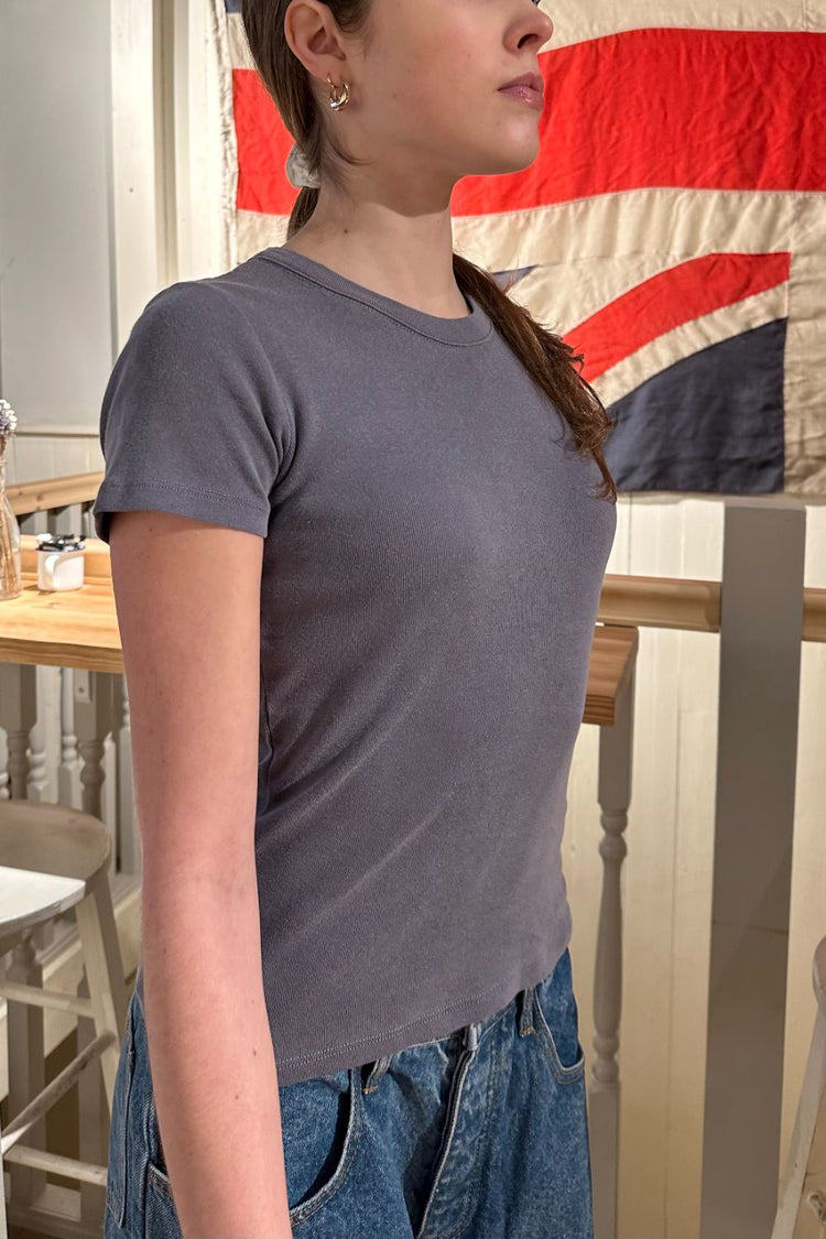 Hailie Basic Top - Brandy Melville