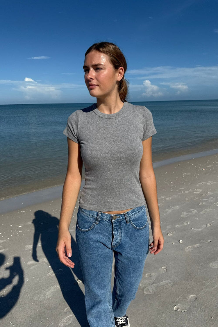 Hailie Basic Top - Brandy Melville