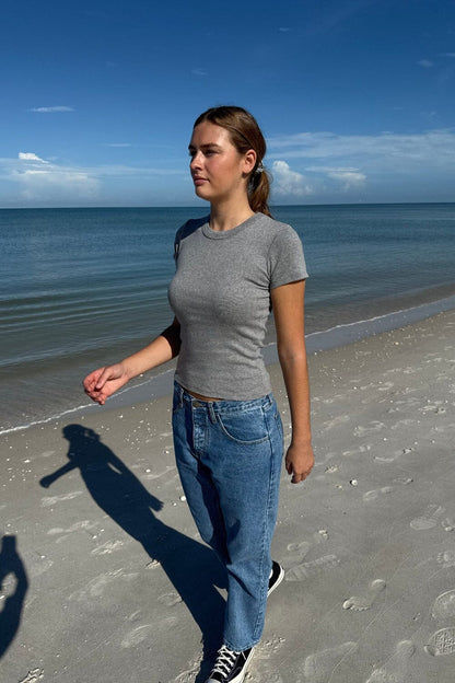 Hailie Basic Top - Brandy Melville
