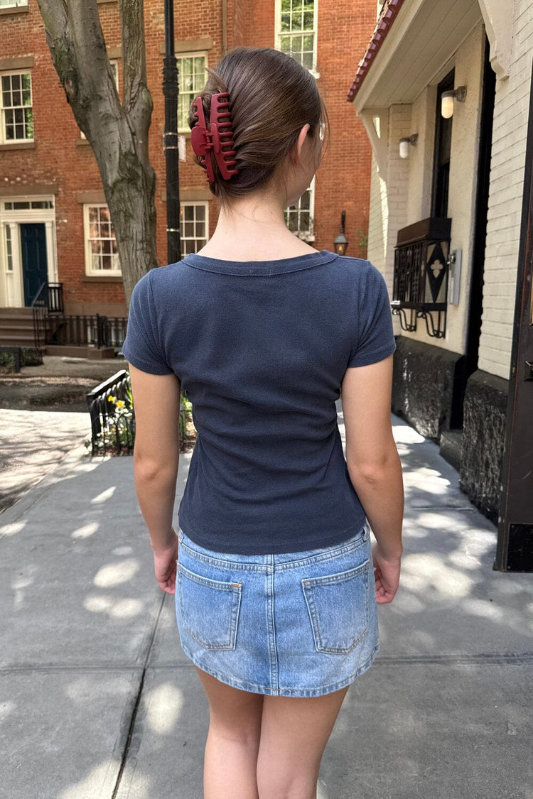Hailie Basic Top - Brandy Melville