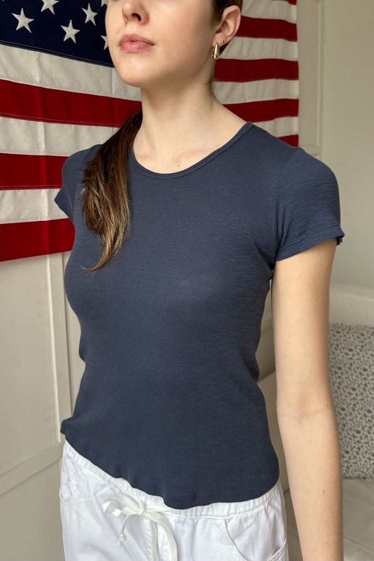 Hailie Basic Top - Brandy Melville