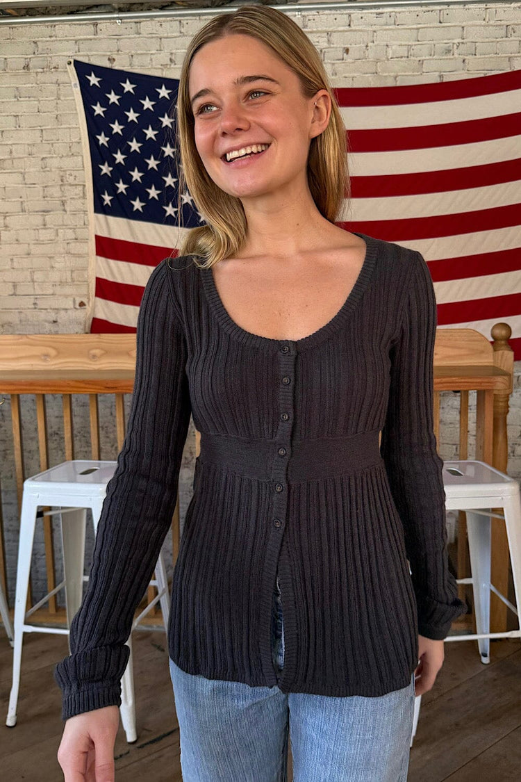 Nikki Sweater - Brandy Melville