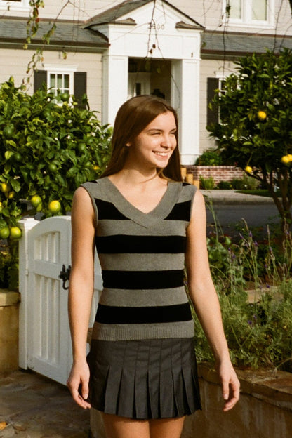 Amira Stripes Top - Brandy Melville