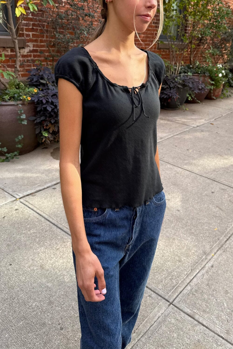 Noa Eyelet Top - Brandy Melville